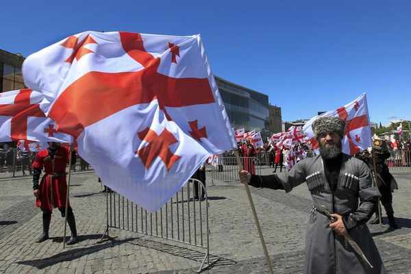 Georgian Techno Fans and Extremists Clash in Tbilisi