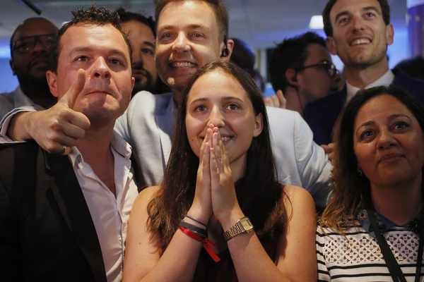 America in Retreat, Europe En Marche