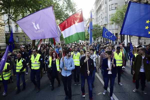 Magyars En Marche!