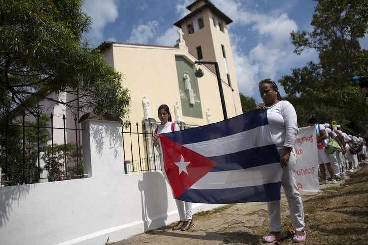 Honoring Cuba's Ladies in White
