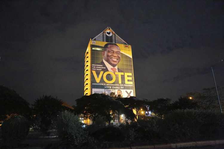 Zimbabwe Renews Commonwealth Interest