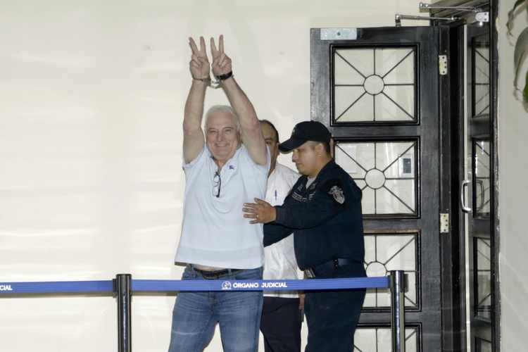 Ex-Panama Pres. Extradited to Face Corruption Charges