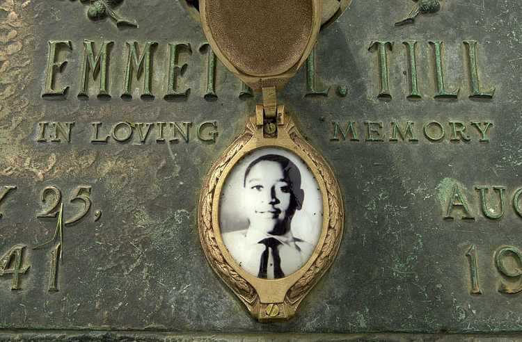 Students Posed With Guns in Front of Emmett Till Memorial