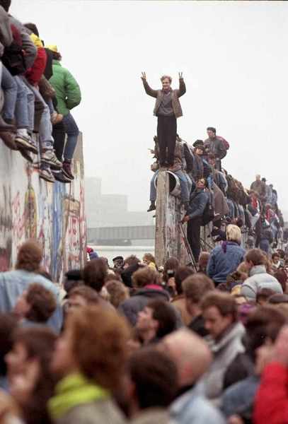 Dancing on the Berlin Wall