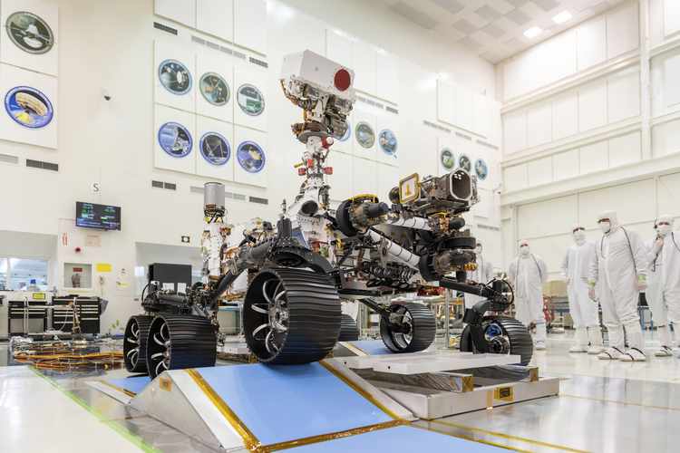 NASA Might Send a Spare Mars Rover to the Moon