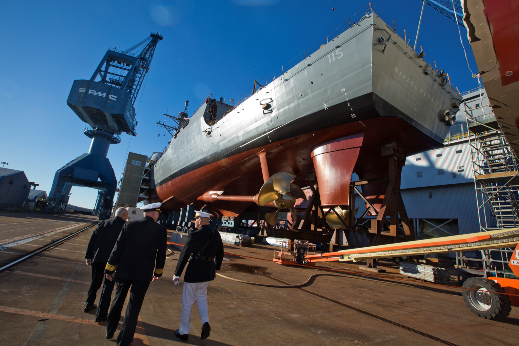Bath Iron Works Recruits NonUnion Workers RealClearDefense