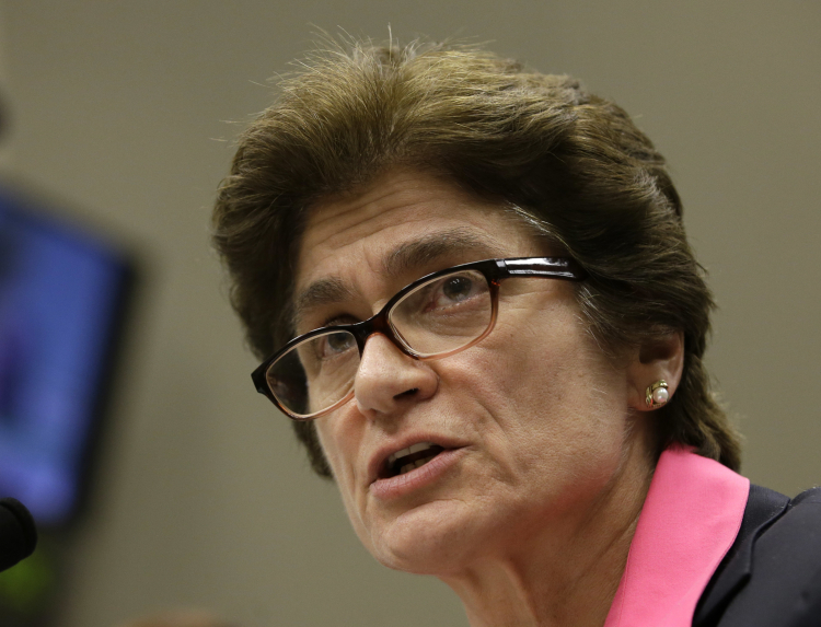 Elaine Howle AP Photo/Rich Pedroncelli