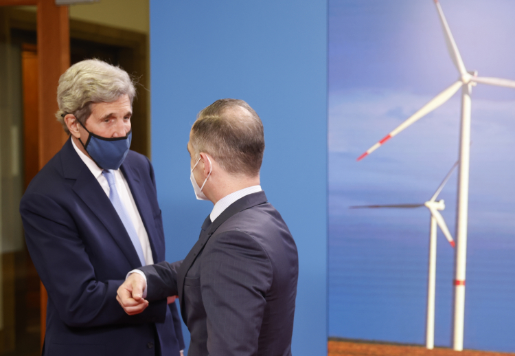 An Obama Scientist Debunks Climate Doom-Sayers - Vimarsana News