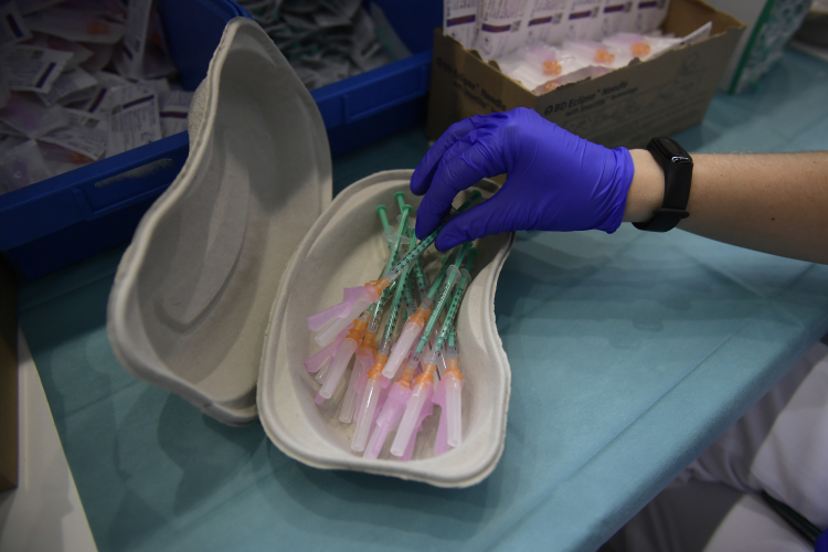 The Dubious Science of Covid Vaccine Mandates - Vimarsana News