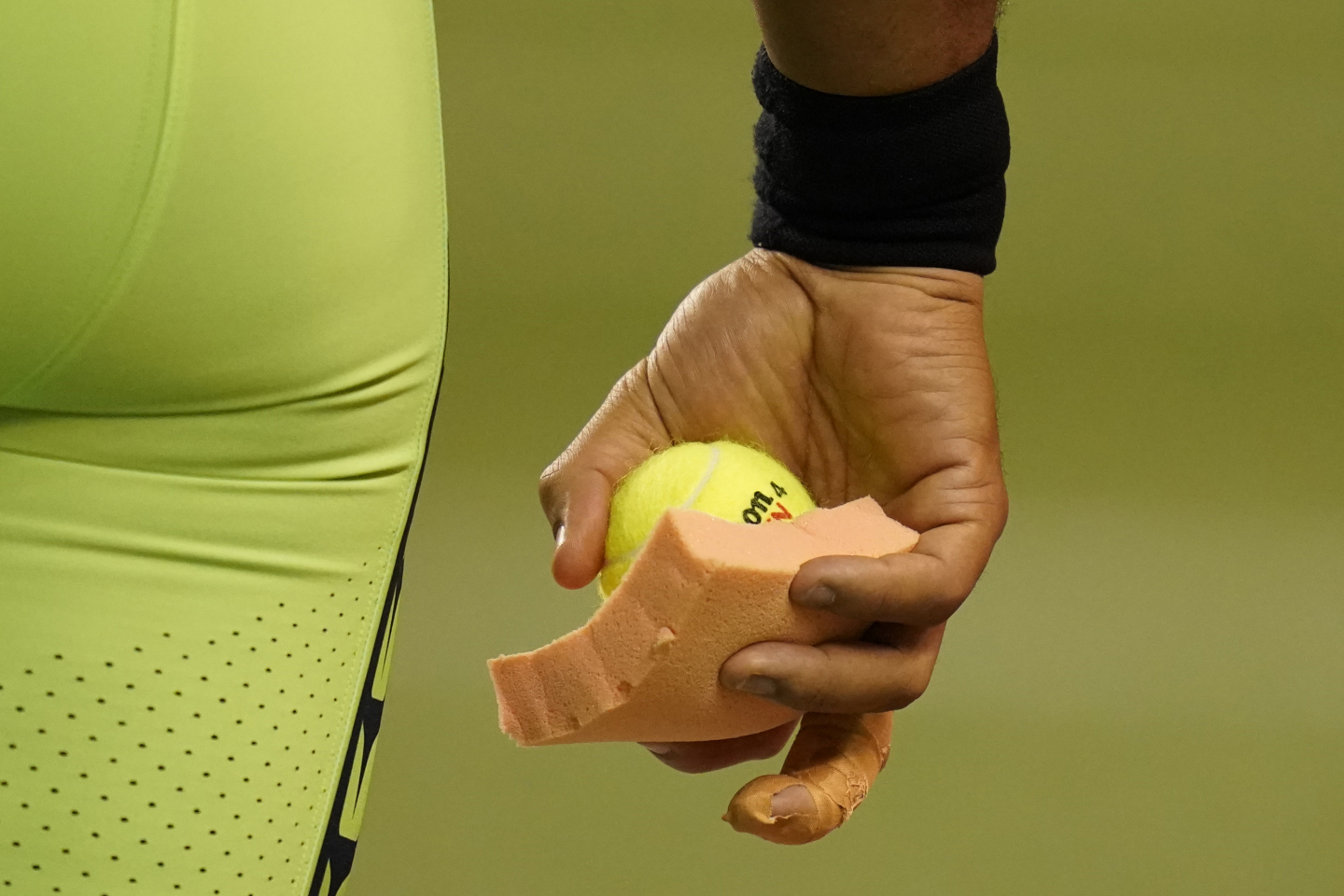 The Surprising Structural Reason Your Kitchen Sponge is Disgusting