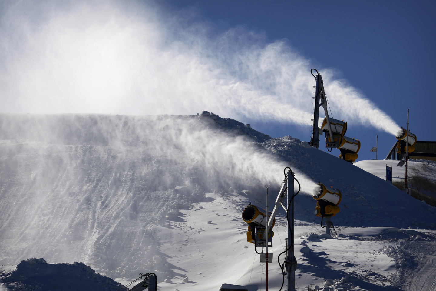 The Difference Between Real Snow and Artificial Snow RealClearScience