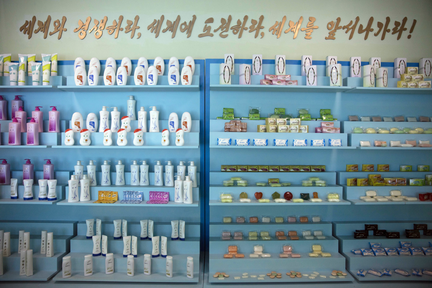 Lead Cosmetics Poisoned 18th-Century Socialites in Search of Whiter ...