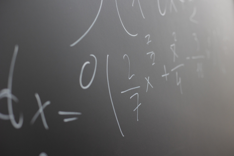 Student Proves a Fractal Quantum Uncertainty Principle