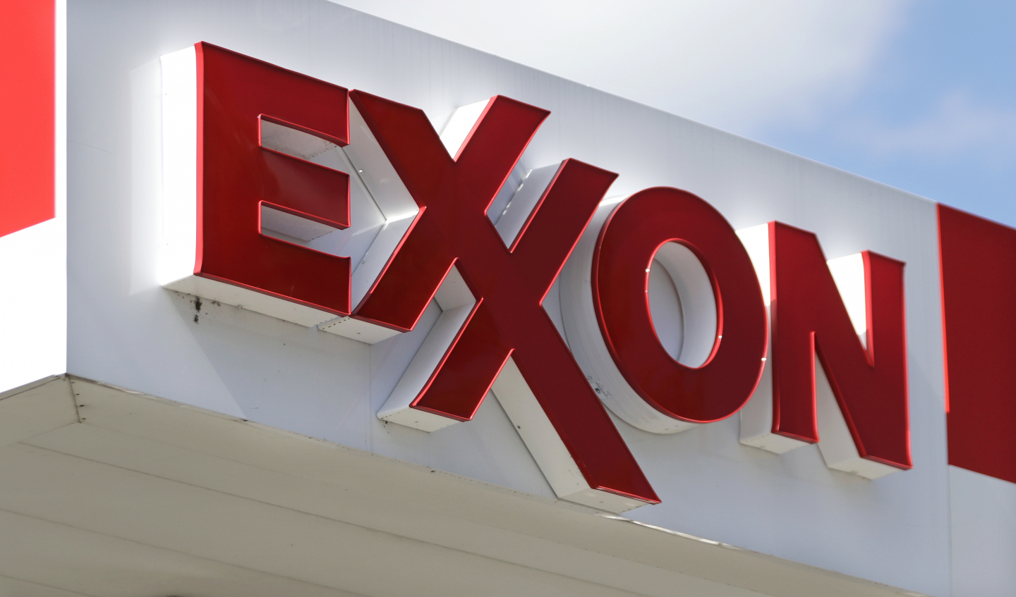 Are Businesses Staying Silent About Climate Pledges?