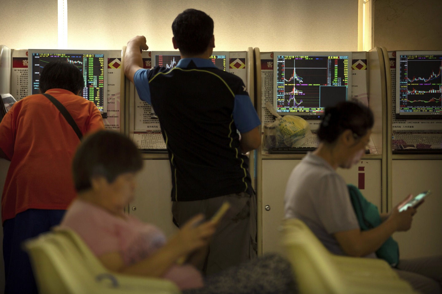 What a Viral Post on Giraffes Says About China’s Investors