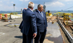 U.S. Secretary of the Navy Criticises Industry Suppliers