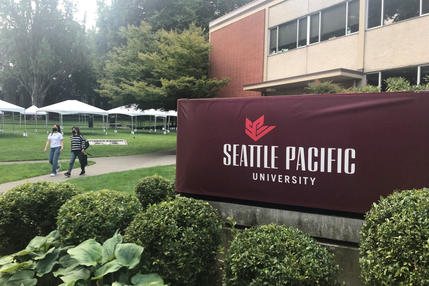 Trinity Christian College Lives on Virtually