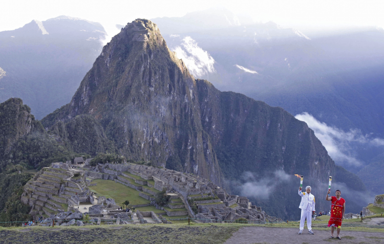 Archaeologists Find Hidden Roads Around Machu Picchu