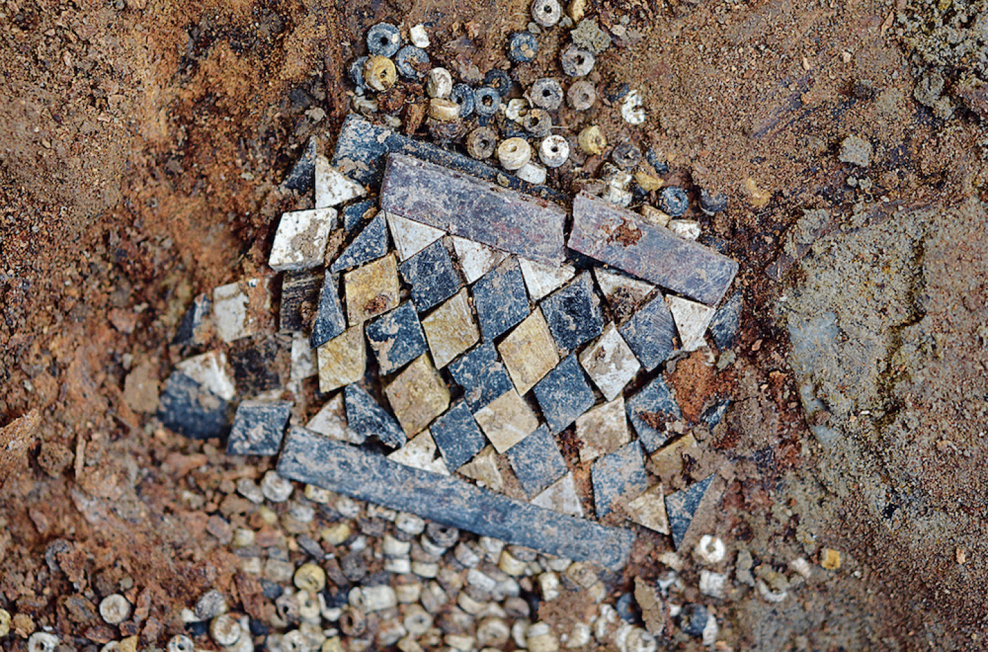 A Bronze Age Mystery: A Cemetery Full of 'Princes', But No Palaces ...