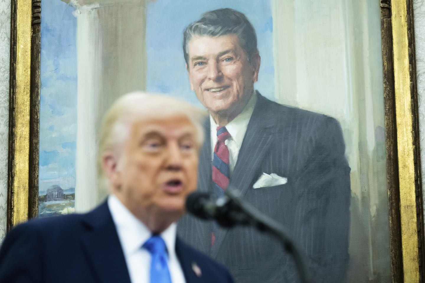 What Trump Can Learn From Reagan’s Playbook