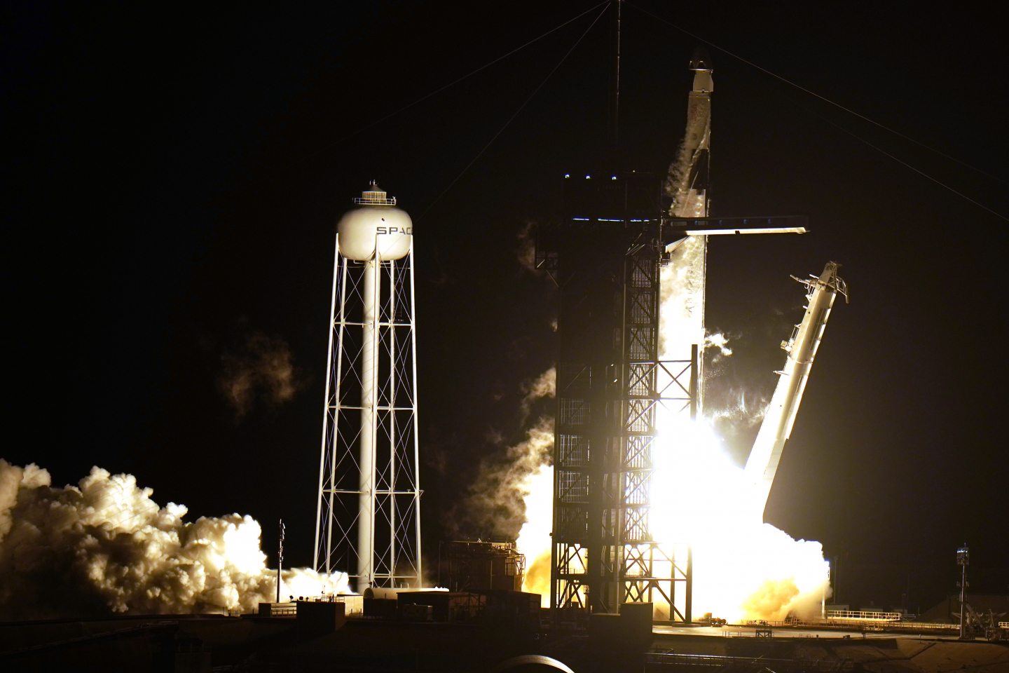 Nasa Reusable Rockets Why Isn't NASA Using More Reusable Rockets? | RealClearScience
