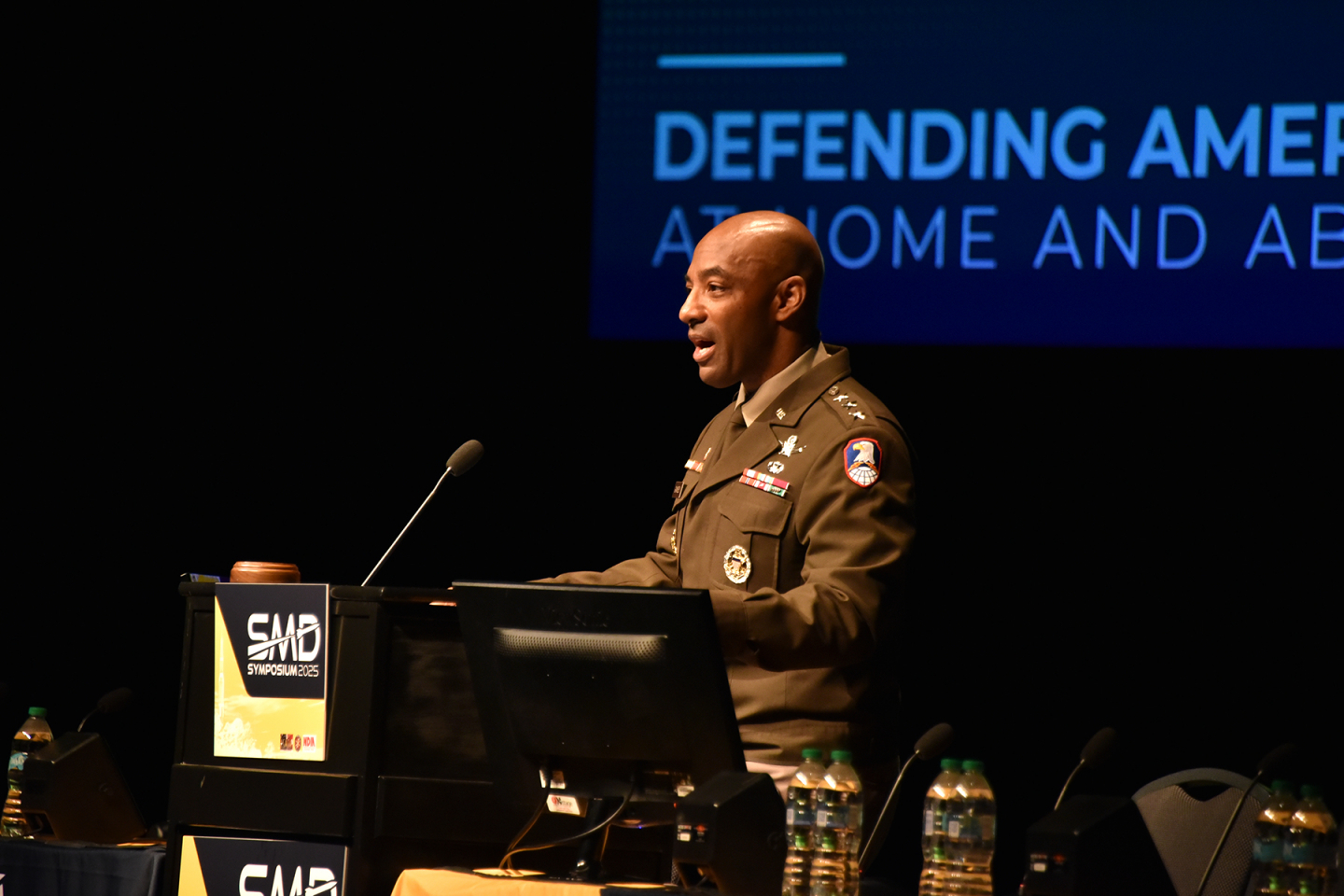 Army Must Integrate With AI To Create Efficient, Affordable Fighting ...