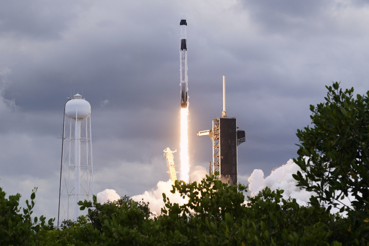 SpaceX Vindicates Its 'Dumb' Approach to Reuse