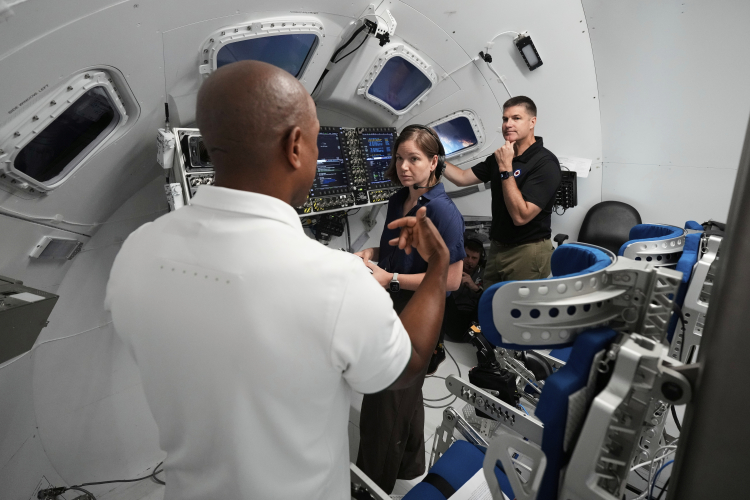 NASA Targeting February for Artemis II Mission to Moon