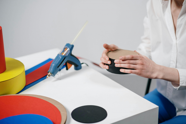 A 'Glue Gun' for Repairing Broken Bones