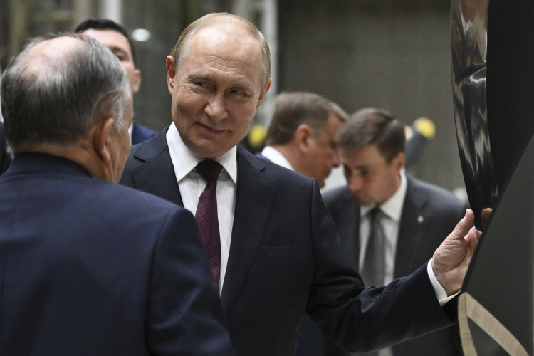 Could Putin or Xi Really Live to 150?