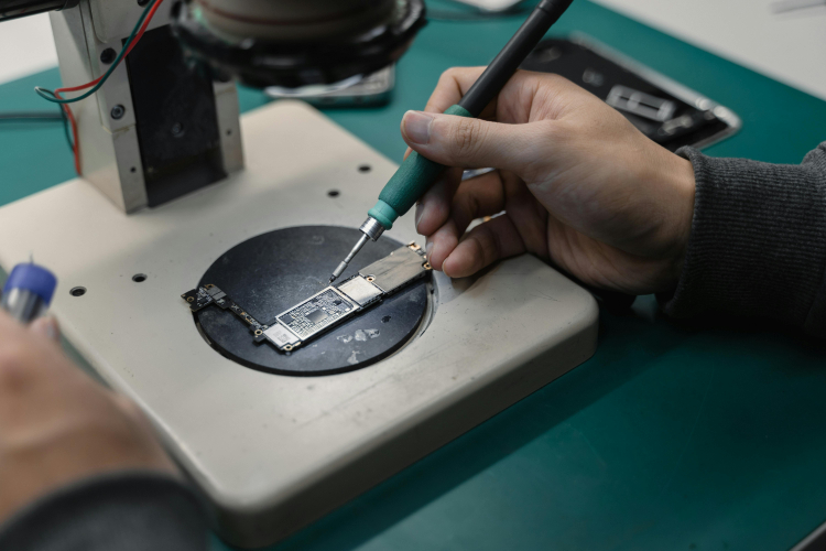 New Technique Shrinks Microchips Even Further