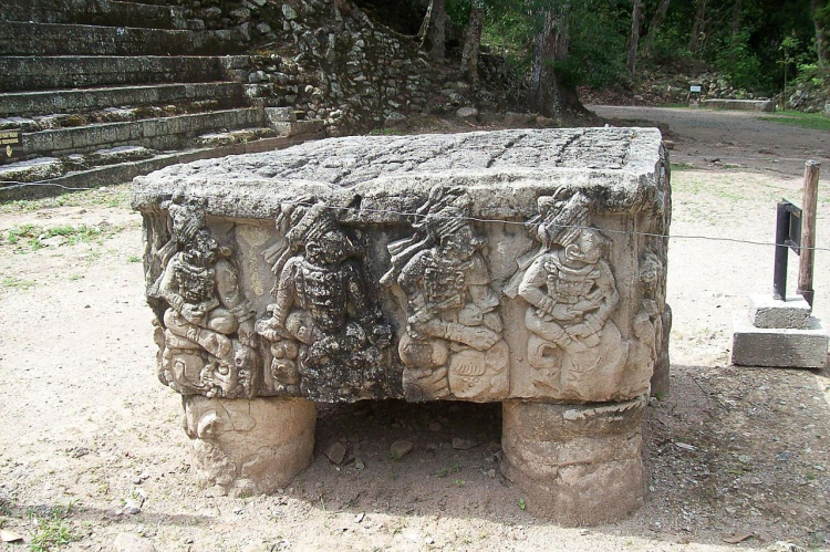 Hand Positions on Maya Altar May Have Deeper Meaning