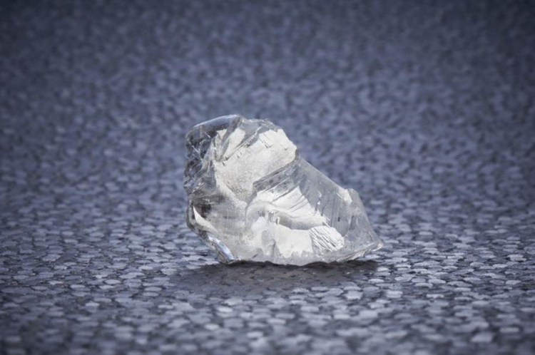 Two Diamonds Contain 'Almost Impossible' Chemistry