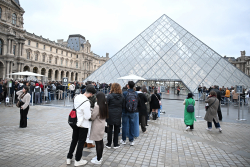 Daylight Heist at Louvre Snatches Priceless Jewels