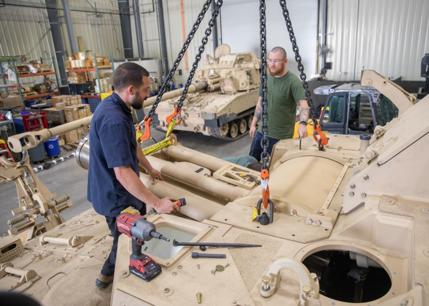 U.S. Army Wants To Manufacture 30,000 155mm Cluster Shells per Year ...