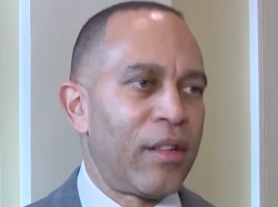 Rep. Hakeem Jeffries: No Evidence To Justify The Shooting Of An Unarmed Woman In Minneapolis