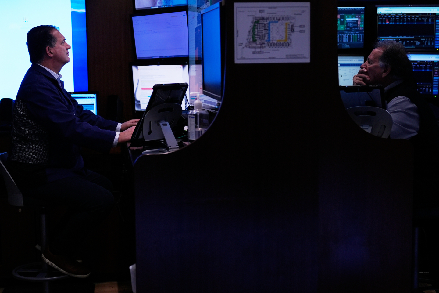 “Market Wisdom: 10 Traditional Values That Guide Our Nation in 2025”