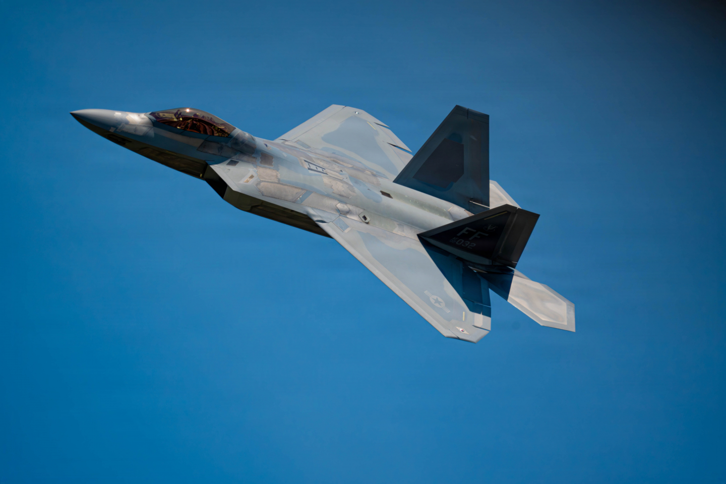 The F-22 Raptor Getting So Many Upgrades It Will Now Fly Until 2060 ...