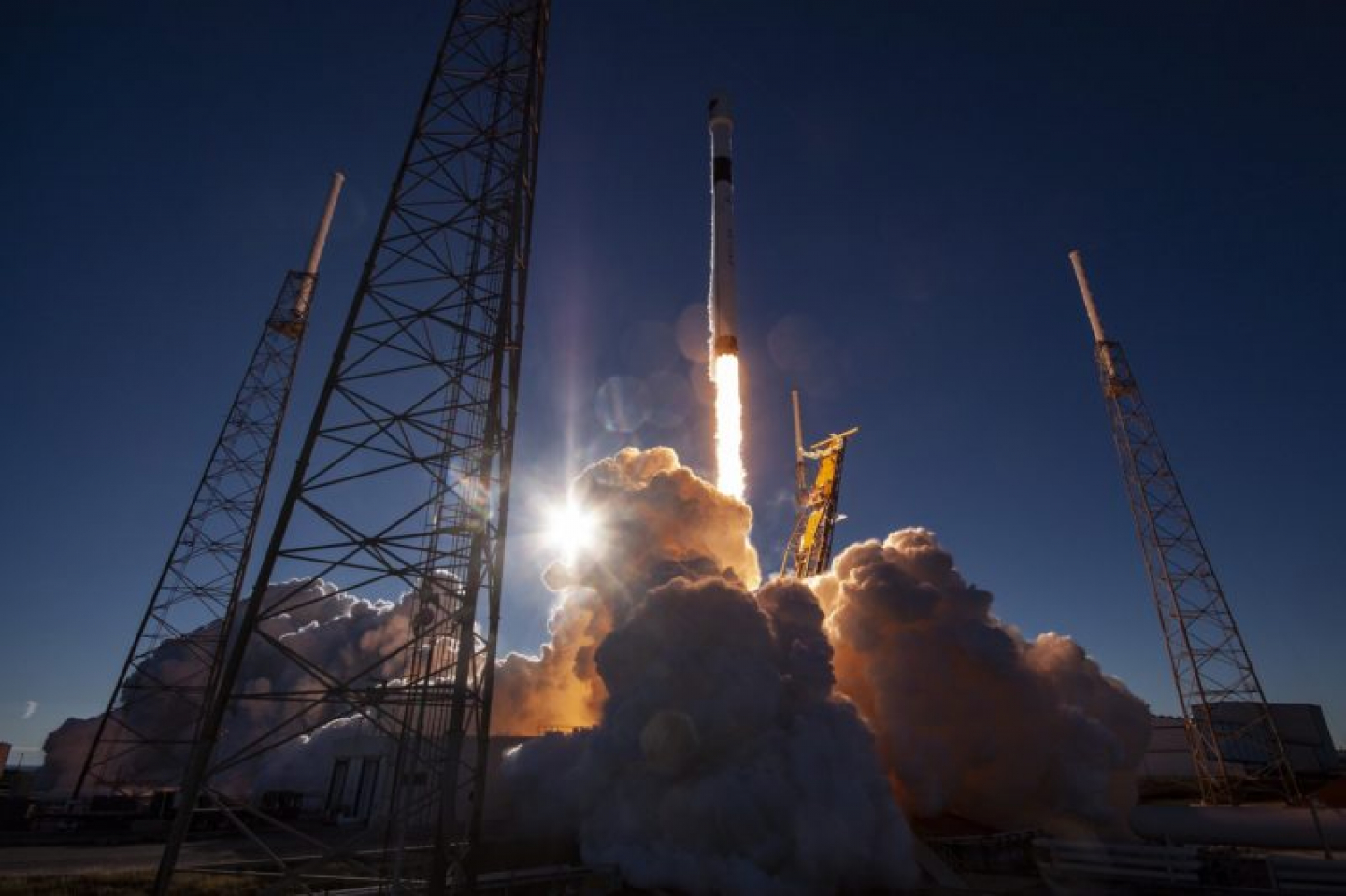 U.S. Space Command Taps SpaceX for Missile Warning, Tracking Satellites ...