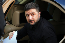 Trump: Zelensky Holding Up Russia-Ukraine Peace Deal