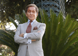 Valentino, Italian Designer to the Stars, Dead at 93