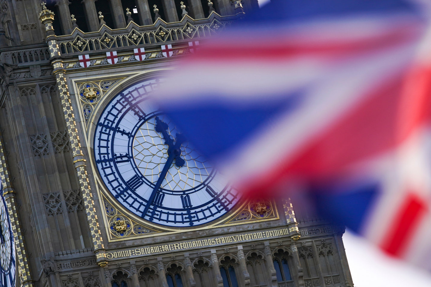 Foreign Stocks Challenge American Investors