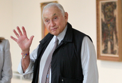 Watch Live: House Oversight Democrats Host Press Conference After Deposition Of Les Wexner About Epstein