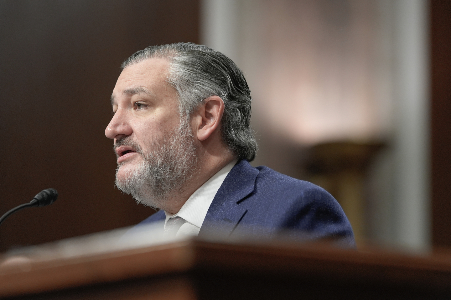 Sens. Cruz, Cantwell Would Be Wise to Let College Football Be
