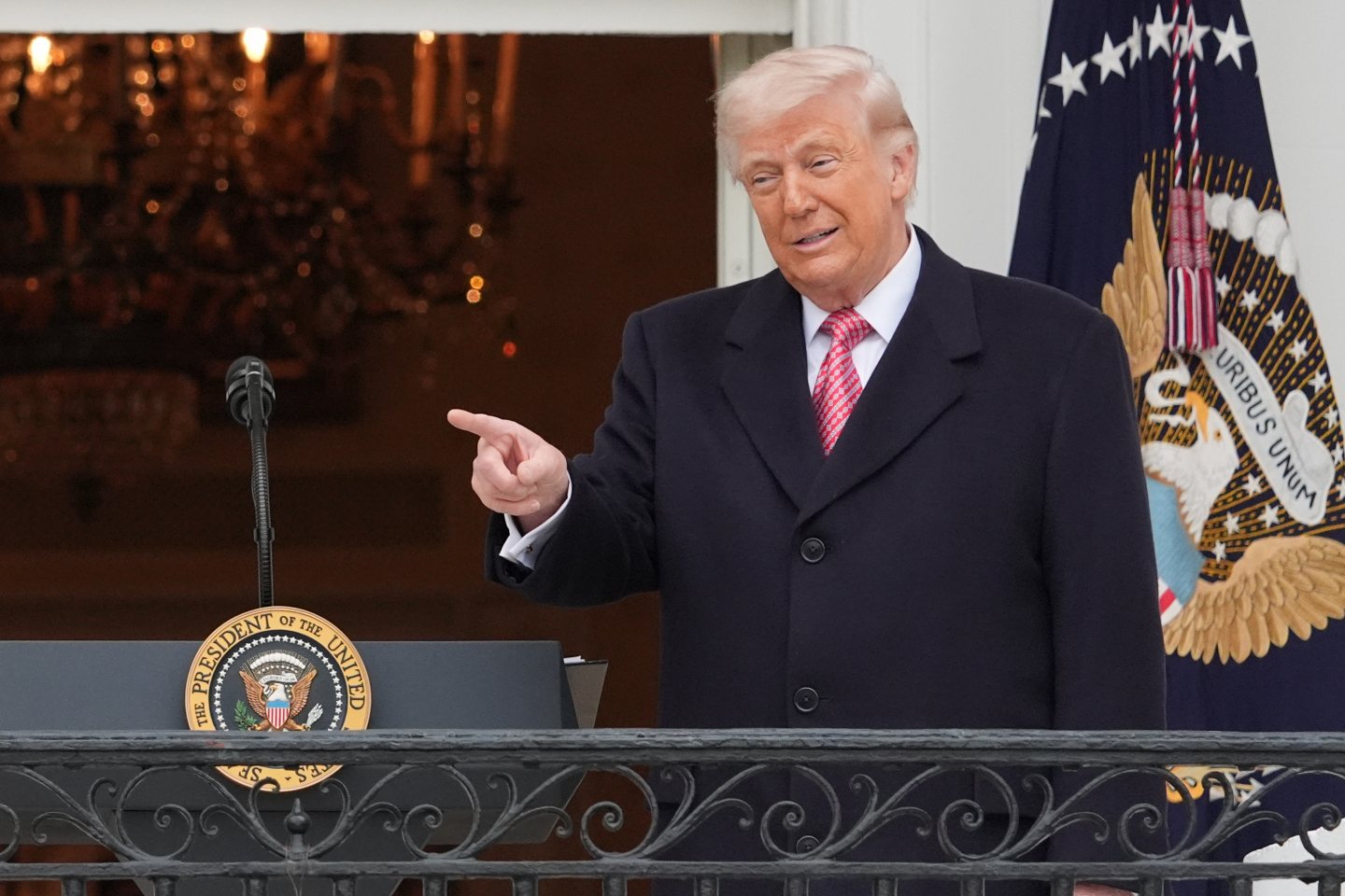 Get Ready for Government Handouts and Power Grabs – Is America Turning into a Monarchy?