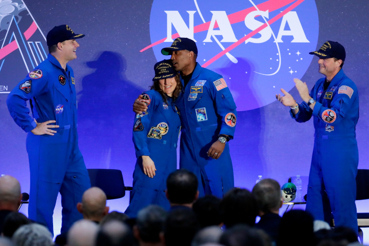 Artemis Astronauts Speak for First Time Since Returning