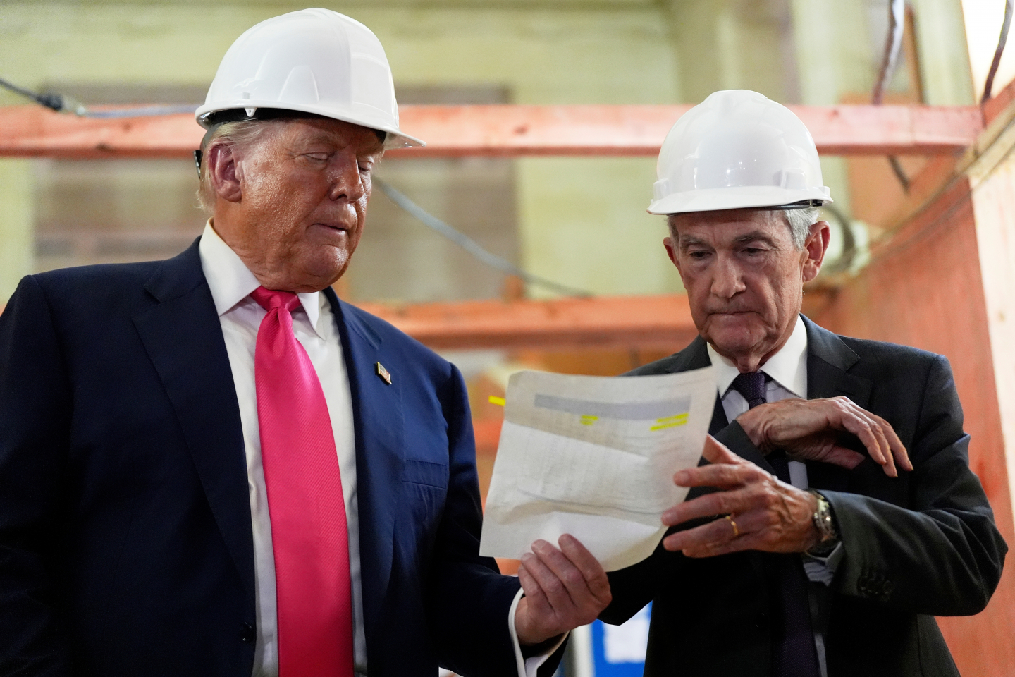 “Trump’s Decisions on Interest Rates Face Unexpected Blowback”