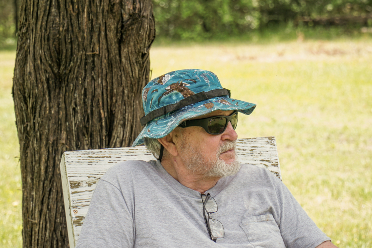 How Older Adults Rise From a Chair Says a Lot About Life Quality