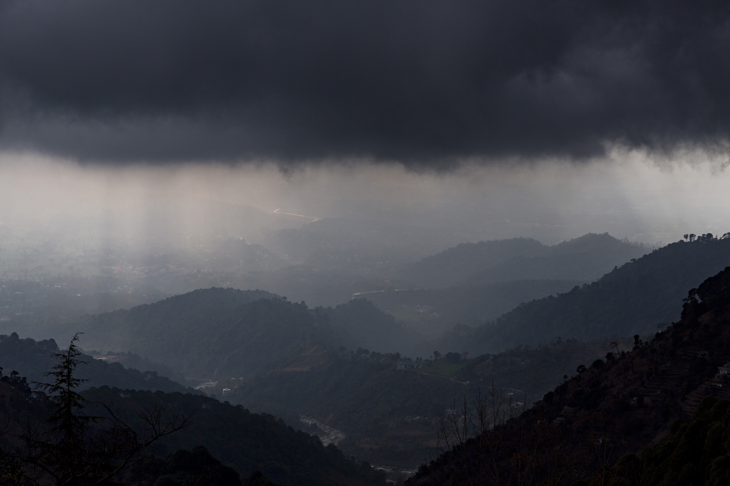 Dark Cloud Gathers as Bill Comes Due for AI Industry