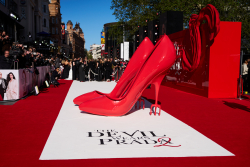 'Devil Wears Prada 2' Weighs Cost of Fighting for Passions